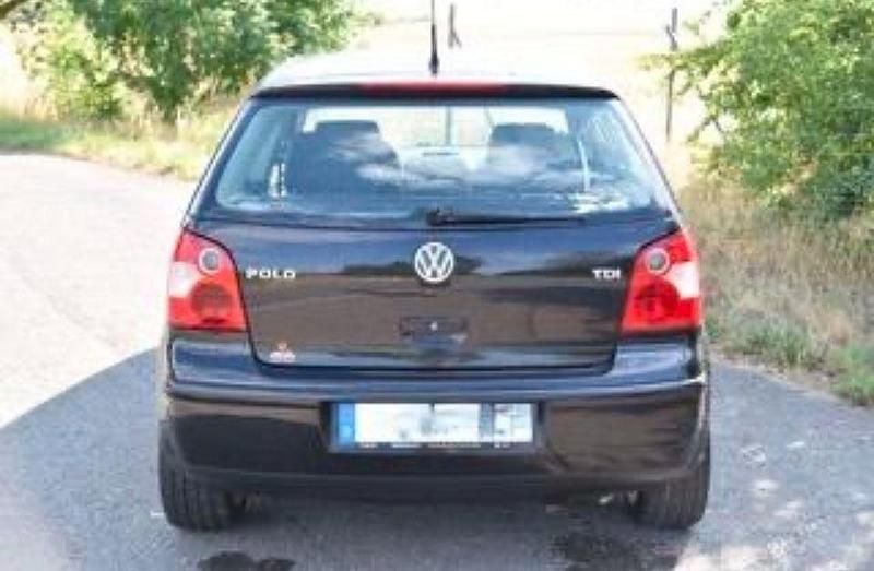 Gebraucht VW Polo Highline 101 PS (74 kW) 2003 Schwarz Limousine
