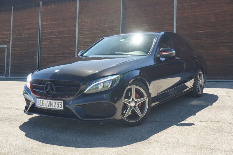Schwarz Gebraucht 2015 Mercedes C220 AMG Limousine | 18.999 € (Etwas zu teuer) - Bild 1/4
