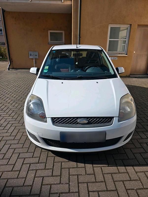 Gebraucht Ford Fiesta 2008 Weiß Kleinwagen