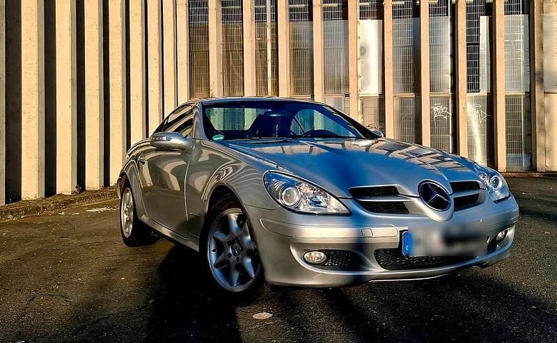 Silber Gebraucht 2006 Mercedes SLK200 Cabrio | 5.790 € (Fairer Preis) - Bild 1/4