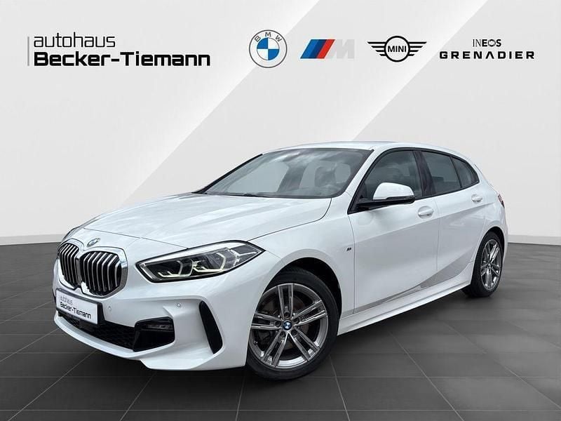 Alpinweiß uni Gebraucht 2021 BMW 118 M Sport Kleinwagen | 21.987 € (Fairer Preis) - Bild 1/4