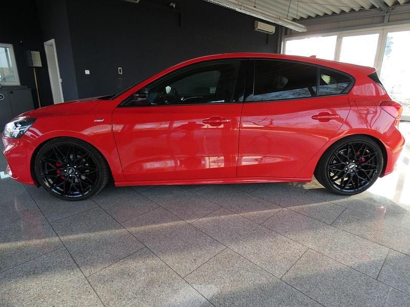 Gebraucht Ford Focus ST-Line 182 PS (133 kW) 2018 Rot Coupé