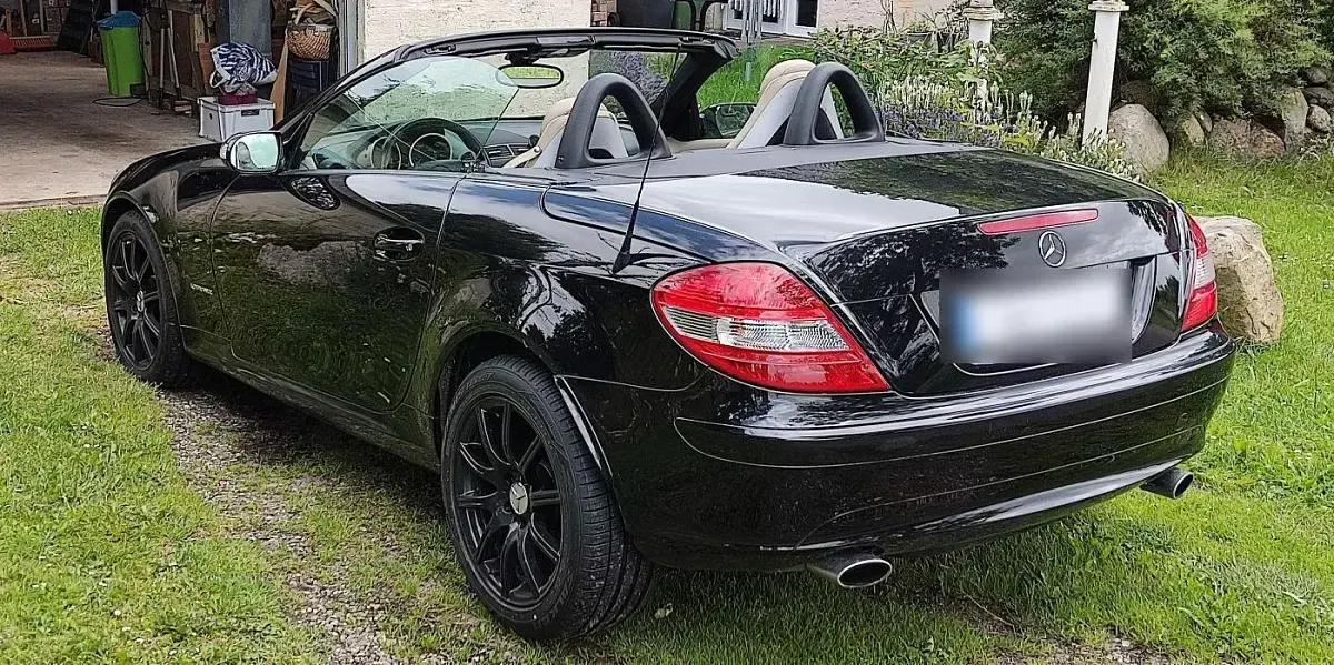 Second-hand Mercedes SLK200 163 CP (119 kW) 2007 Negru Cabrio