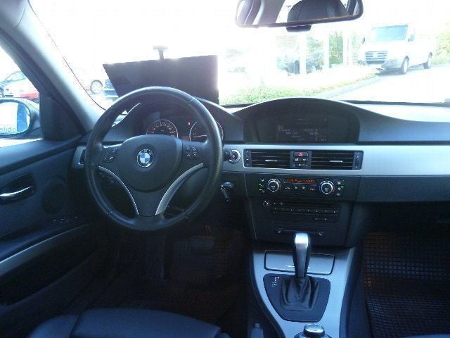 Gebraucht BMW 325 Advantage 197 PS (144 kW) 2008 Schwarz metallic Kombi