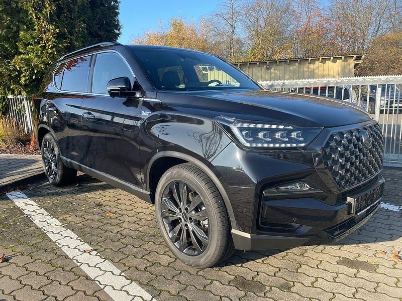 Schwarz Neu 2025 Ssangyong (KGM) Rexton SUV | 47.990 € - Bild 1/4
