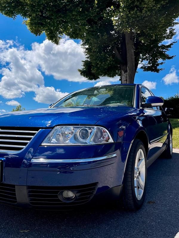 Gebraucht VW Passat Highline 131 PS (96 kW) 2003 Blau Limousine