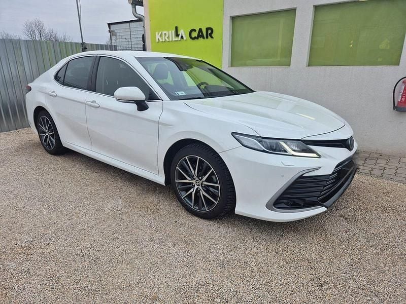 Gebraucht Toyota Camry 178 PS (130 kW) 2022 Weiß Limousine