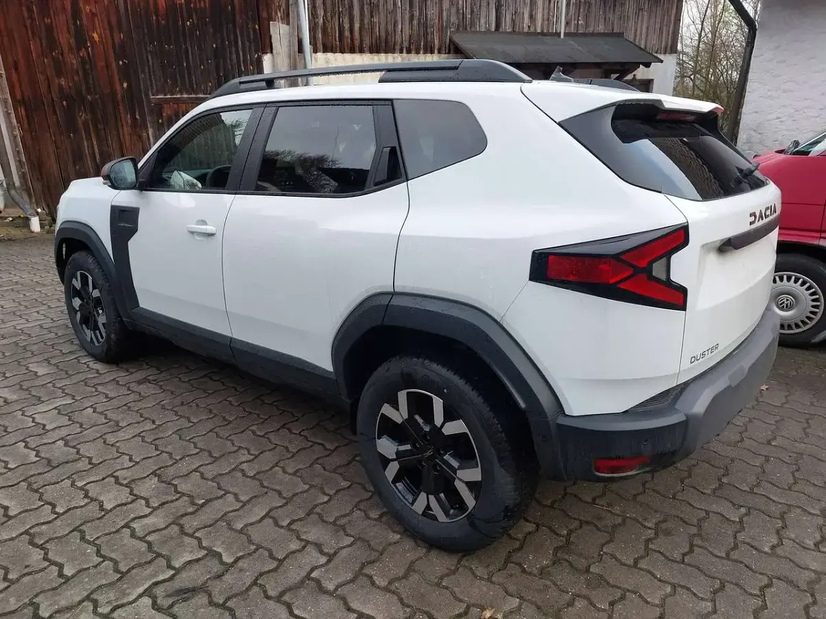 Neu Dacia Duster Journey 158 PS (116 kW) 2026 Arktisweiss und andere SUV