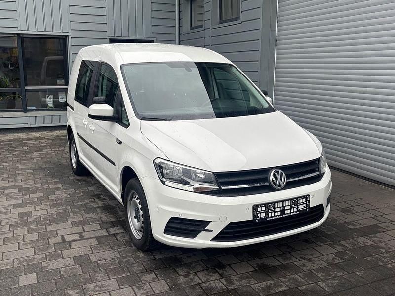 Weiß Gebraucht 2019 VW Caddy Van / Kleinbus | 17.990 € (Guter Preis) - Bild 1/4
