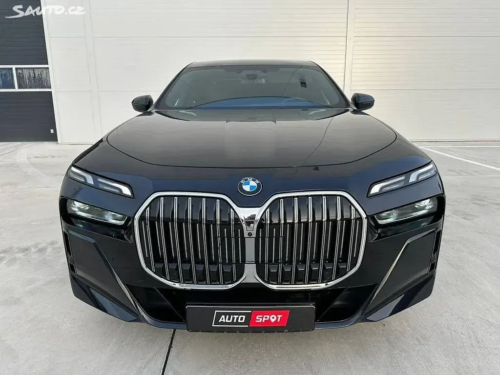 Gebraucht BMW 740 Performance 299 PS (219 kW) 2024 Schwarz Limousine