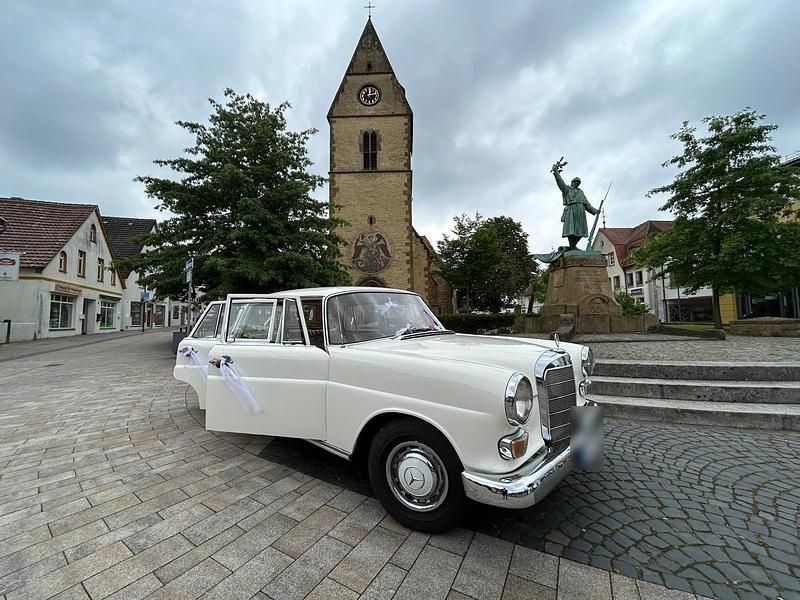 Gebraucht Mercedes 200 1967 Weiß Limousine