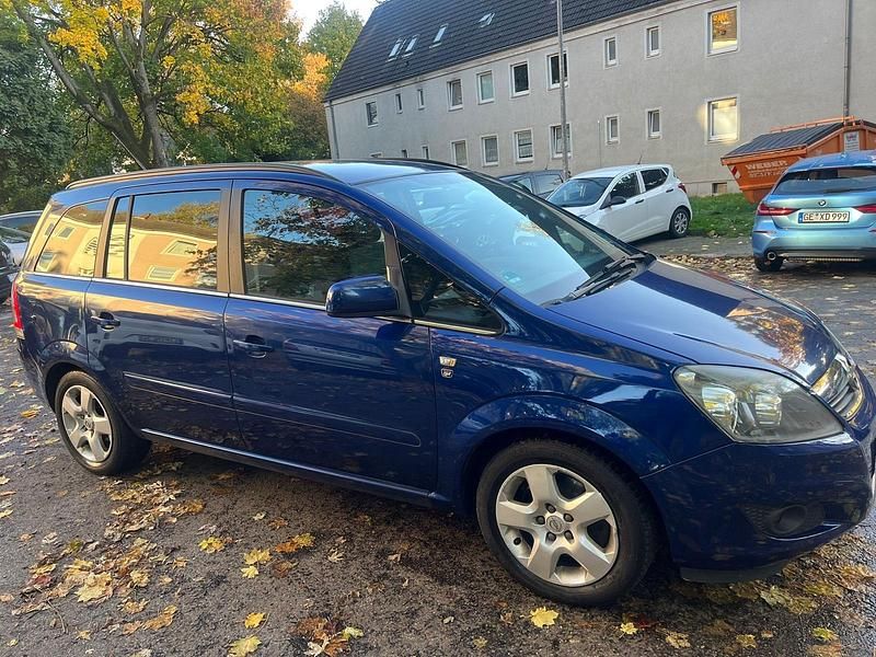 Blau Gebraucht 2010 Opel Zafira Limousine | 2.600 € (Fairer Preis) - Bild 1/4