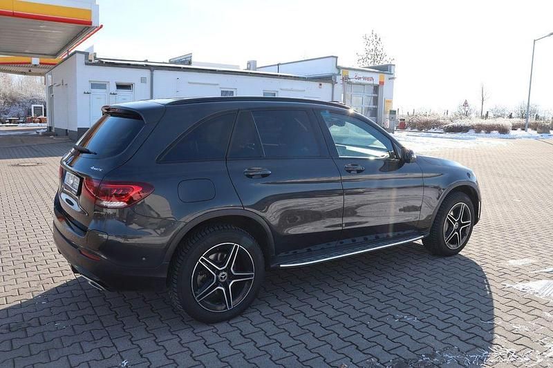 Gebraucht Mercedes GLC300e AMG line 306 PS (225 kW) 2020 Grafitgrau  metalliclack SUV
