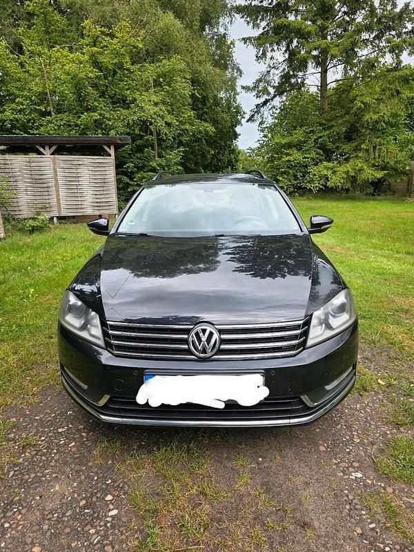 Schwarz Gebraucht 2013 VW Passat Kombi | 6.350 € (Fairer Preis) - Bild 1/4