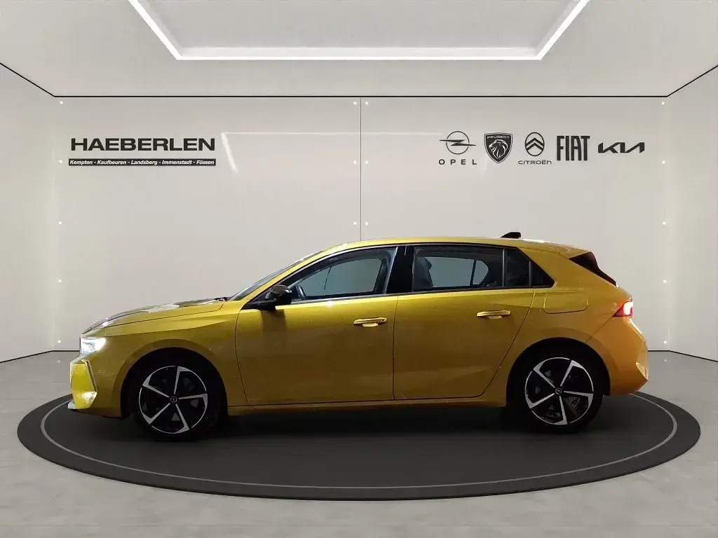 Usata Opel Astra 181 CV (133 kW) 2022 Giallo Utilitaria