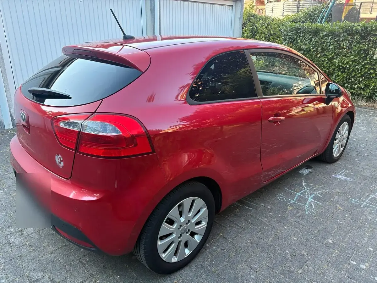 Gebraucht Kia Rio 86 PS (63 kW) 2013 Rot Kleinwagen