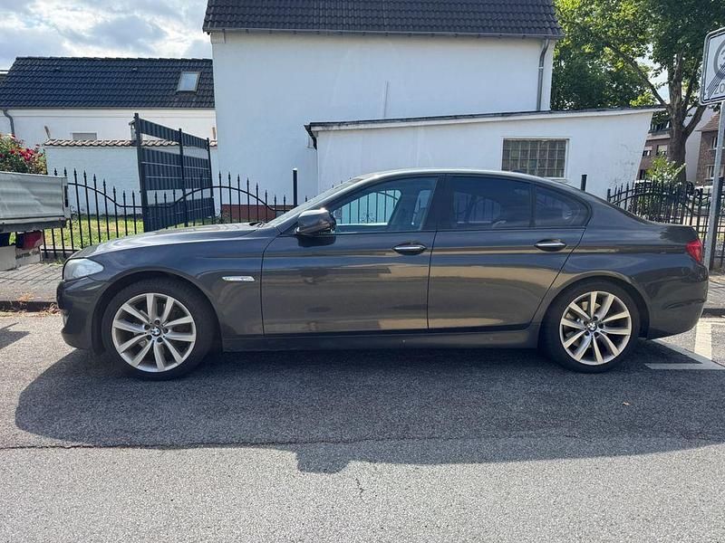 Gebraucht BMW 525 Performance 204 PS (150 kW) 2010 Grau Limousine