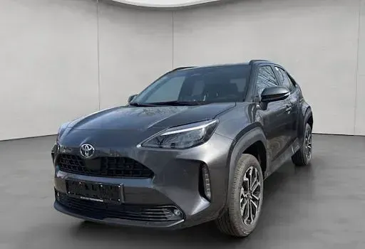 Neu Toyota Yaris Cross 130 PS (95 kW) 2026 Grau SUV