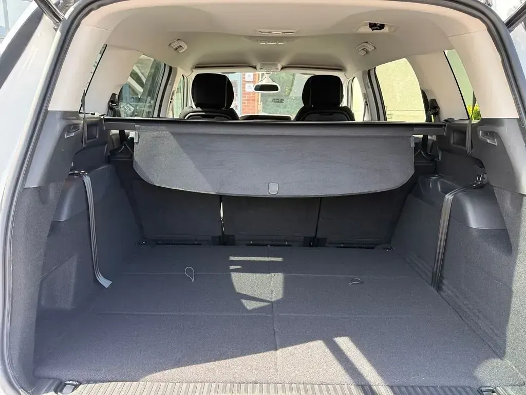 Gebraucht Citroën C4 SpaceTourer PureTech 131 PS (96 kW) 2021 Polarweiß Van / Kleinbus
