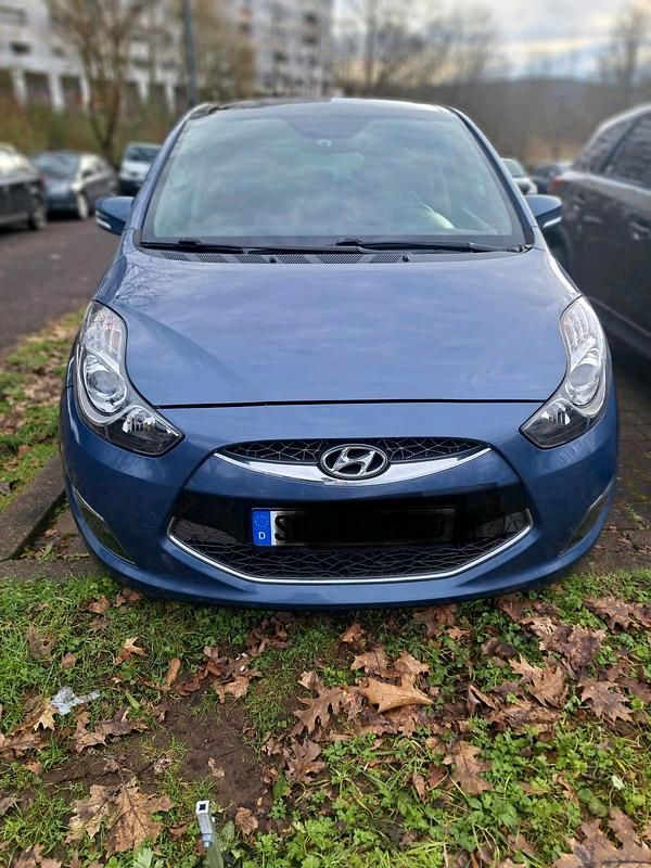 Blau Gebraucht 2014 Hyundai ix20 Kleinwagen | 4.900 € - Bild 1/4