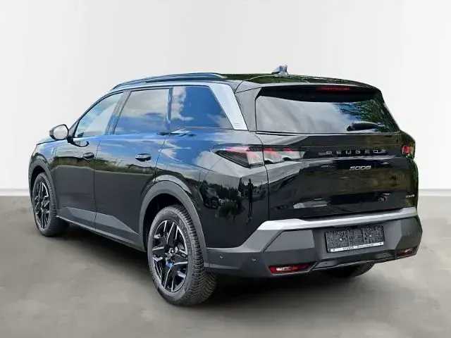 Neu Peugeot 5008 GTi 145 PS (106 kW) 2026 Schwarz SUV