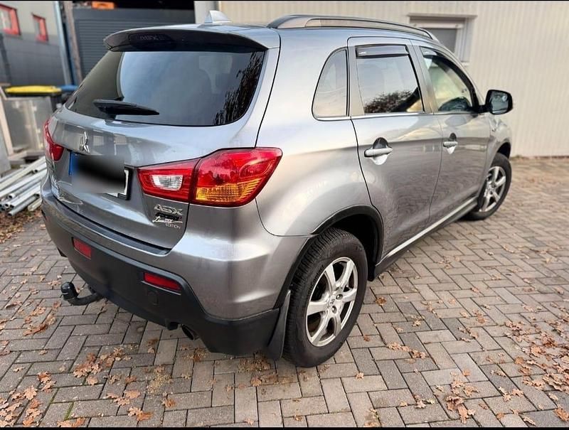 Grau Gebraucht 2012 Mitsubishi ASX SUV | 6.600 € (Fairer Preis) - Bild 1/4