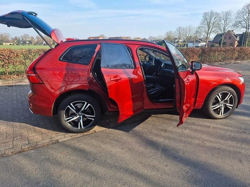 Gebraucht Volvo XC60 R-Design 250 PS (183 kW) 2019 Rot SUV