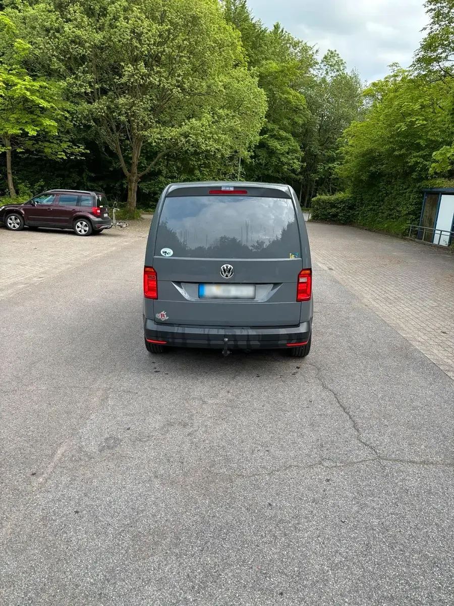 Gebraucht VW Caddy 102 PS (75 kW) 2020 Grau Van / Kleinbus
