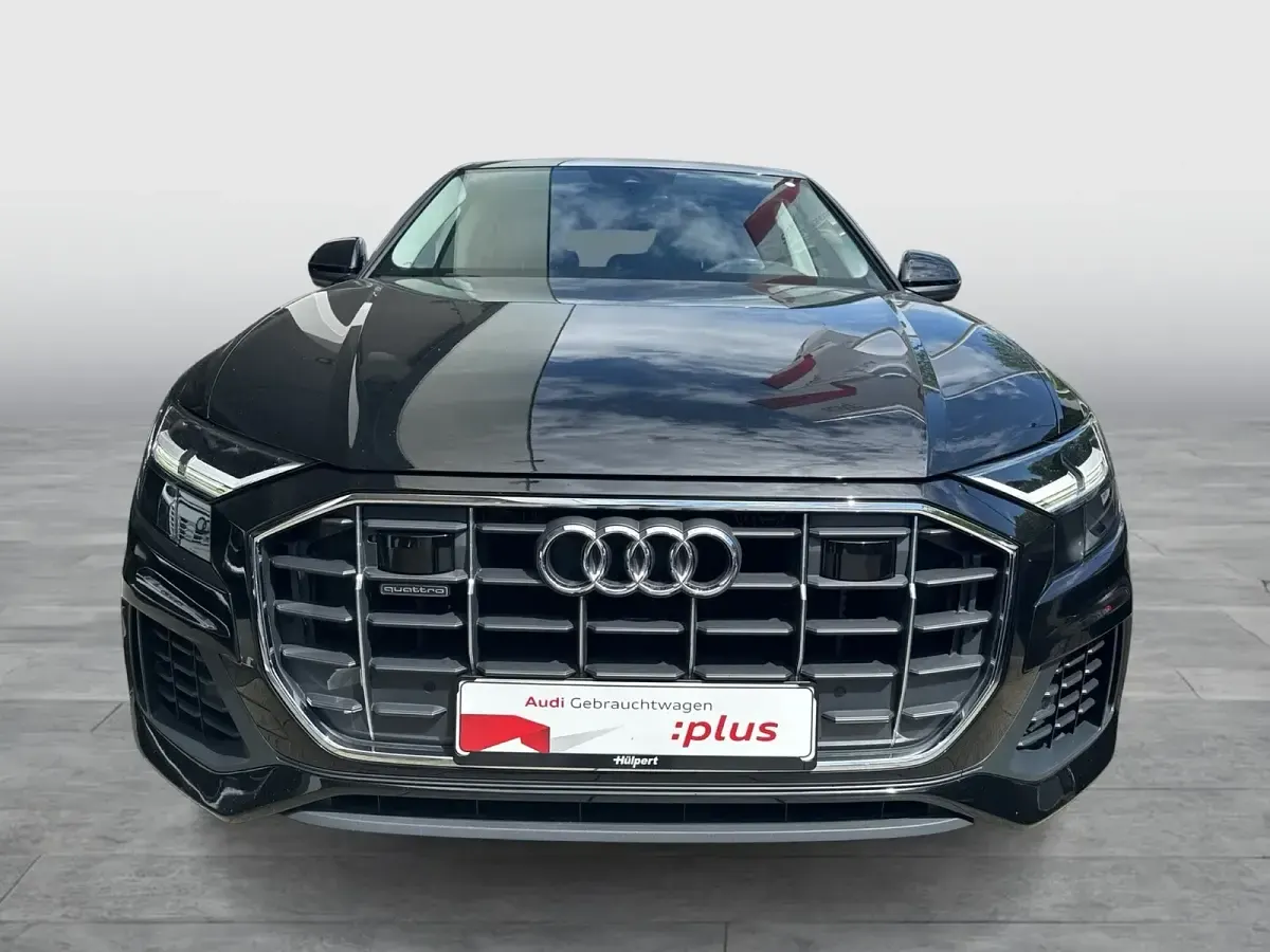 Gebraucht Audi Q8 Performance 381 PS (280 kW) 2021 Mythosschwarz metallic SUV