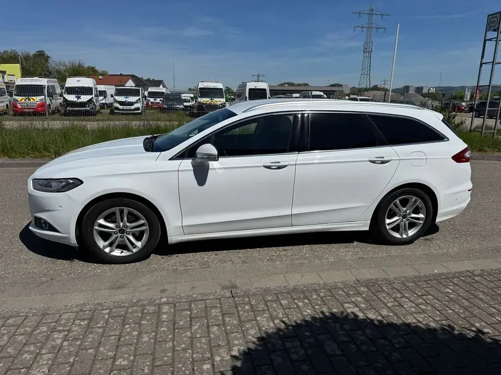 Gebraucht Ford Mondeo Titanium 179 PS (131 kW) 2016 Weiß Limousine