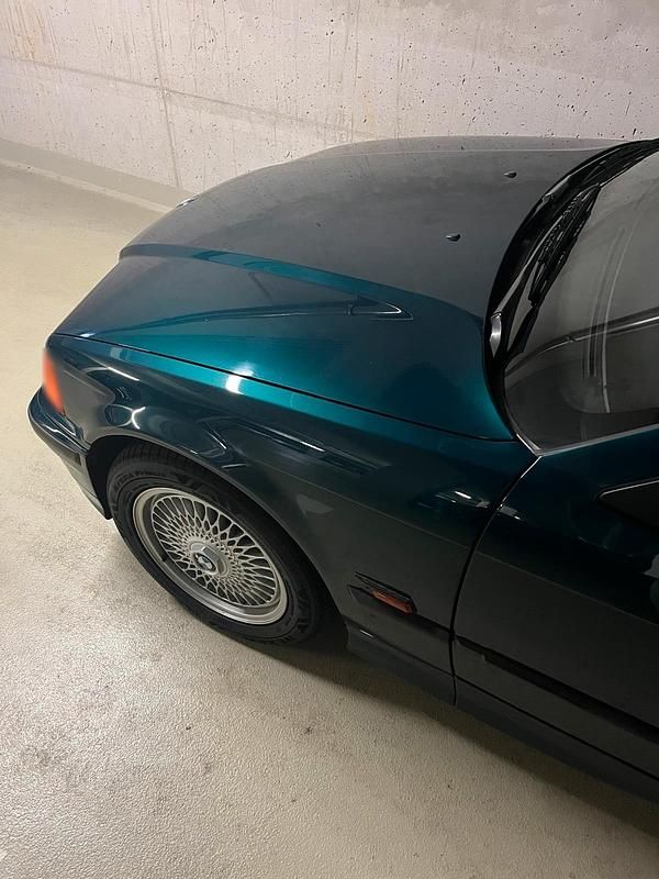 Gebraucht BMW 325 192 PS (141 kW) 1994 Grün Limousine