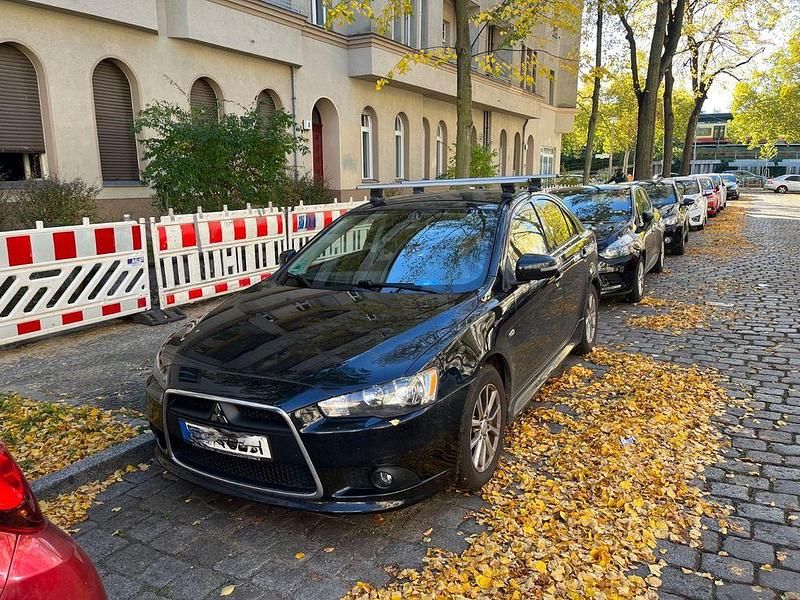 Gebraucht Mitsubishi Lancer 117 PS (86 kW) 2015 Schwarz Limousine