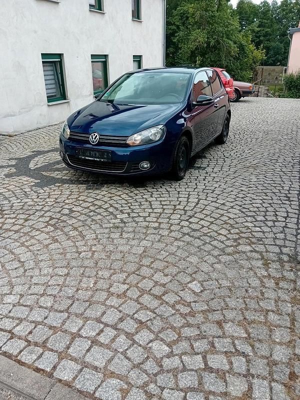Blau Gebraucht 2012 VW Golf VI Limousine | 2.999 € (Superpreis) - Bild 1/4