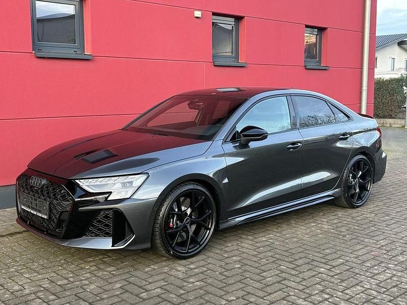 Gebraucht Audi RS3 Sport 400 PS (294 kW) 2025 Daytonagrau** Limousine