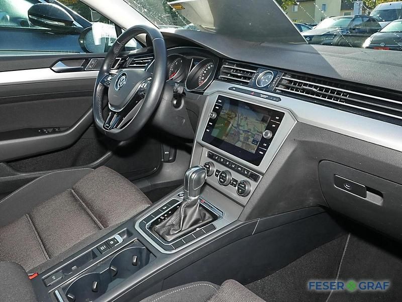 Gebraucht VW Passat Comfortline 190 PS (139 kW) 2019 Silber Kombi