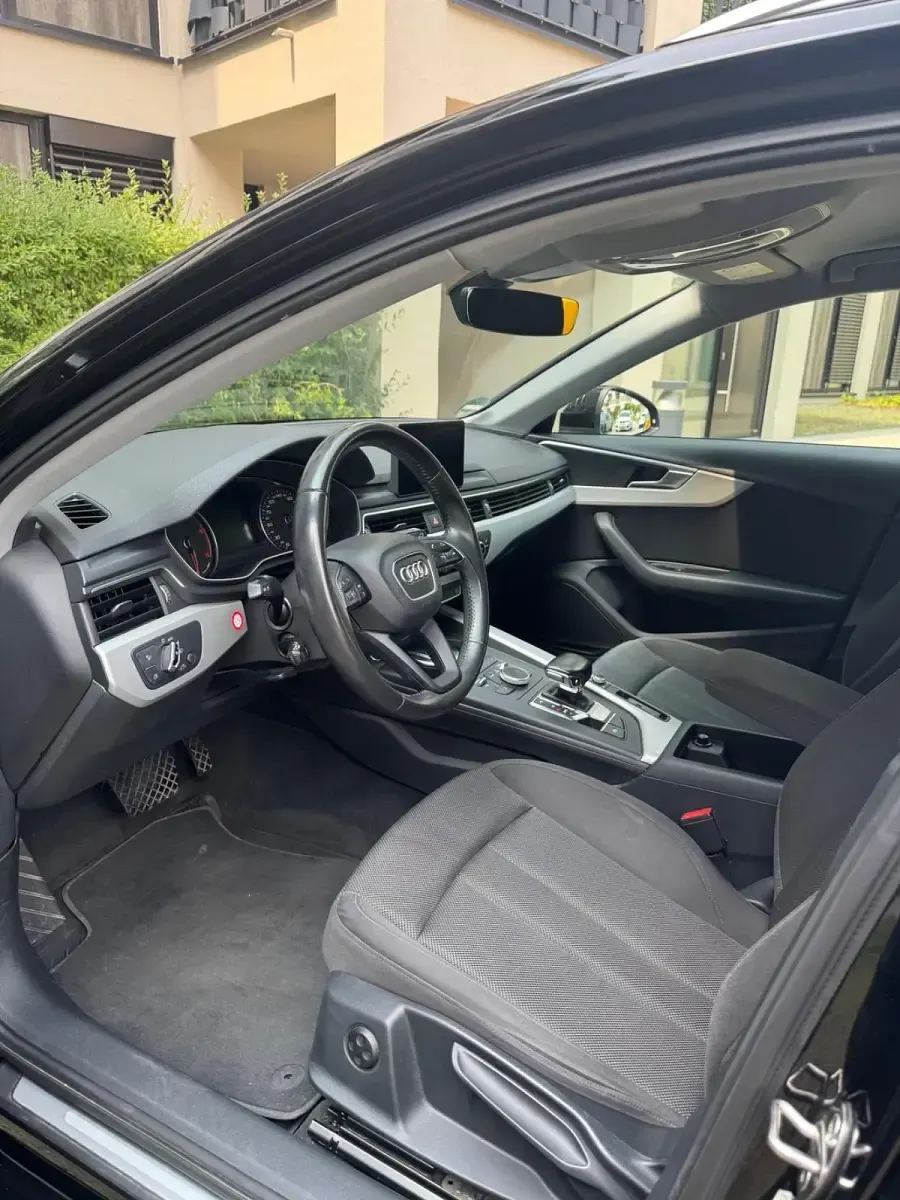Gebraucht Audi A4 Comfort 150 PS (110 kW) 2016 Schwarz Kombi
