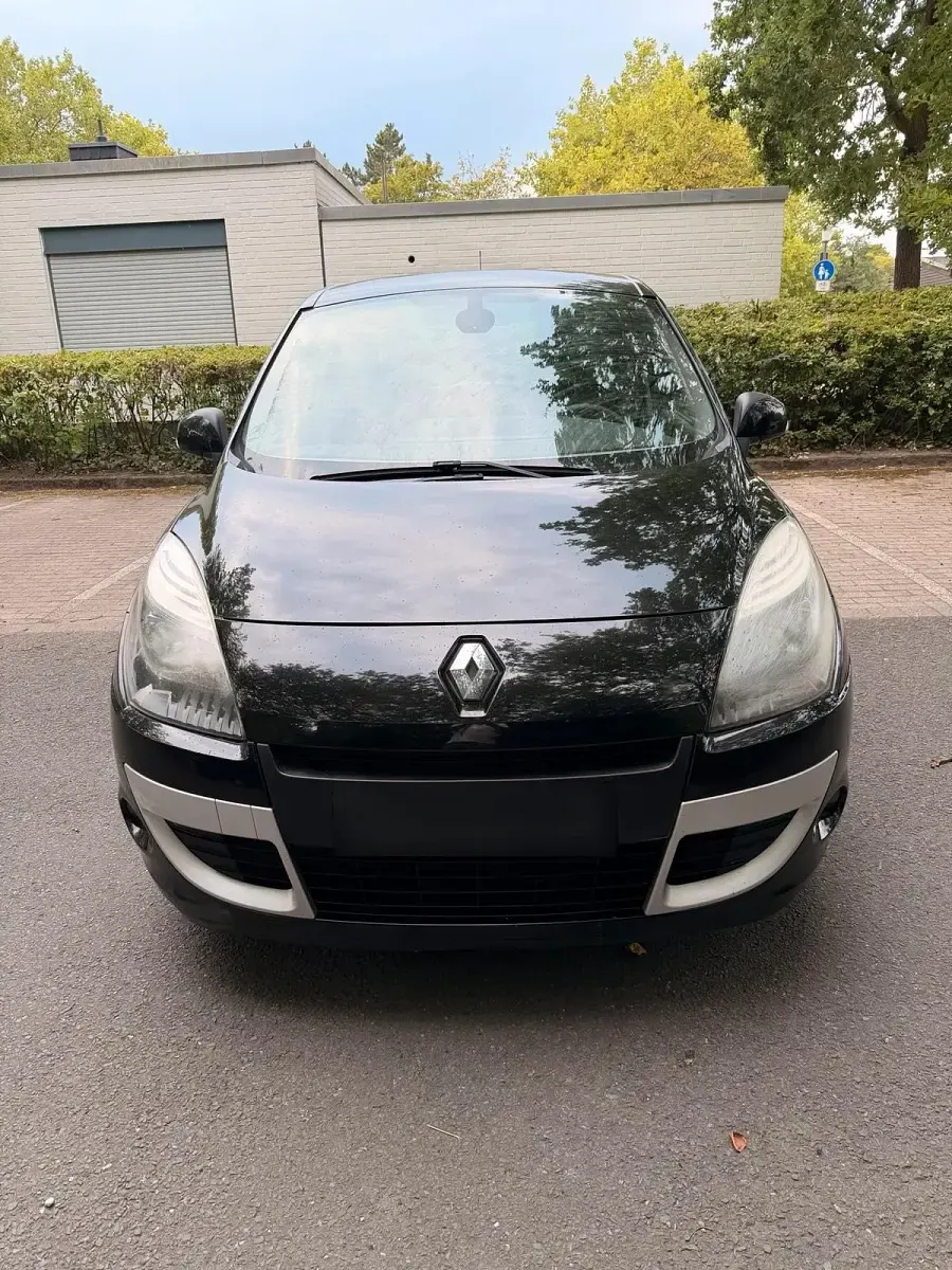 Gebraucht Renault Mégane GrandTour 130 PS (95 kW) 2011 Schwarz Kombi