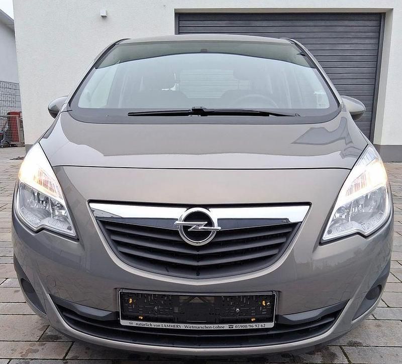 Grau Gebraucht 2013 Opel Meriva Active Van / Kleinbus | 7.850 € (Fairer Preis) - Bild 1/4