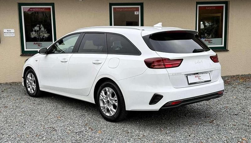 Gebraucht Kia Ceed Sportswagon 120 PS (88 kW) 2022 Weiß Kombi