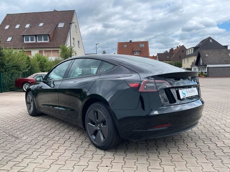Gebraucht Tesla Model 3 Standard Range 324 kW (441 PS) 2022 Schwarz Limousine
