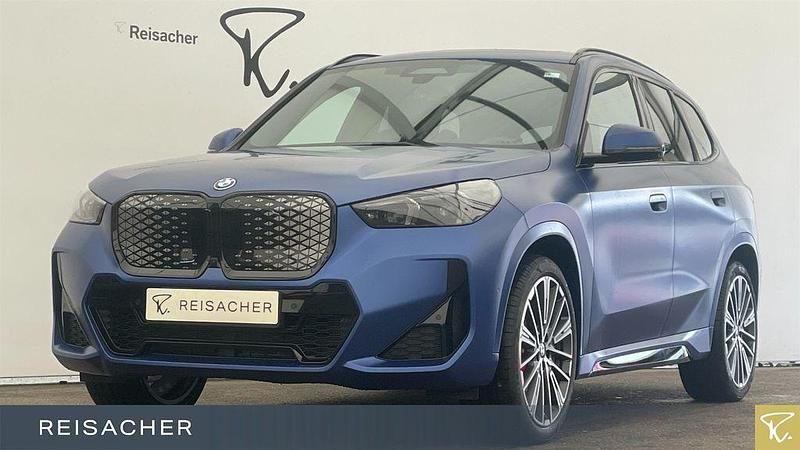 Neu 2025 BMW iX1 M Sport SUV | 61.295 € (Teuer) - Bild 1/4