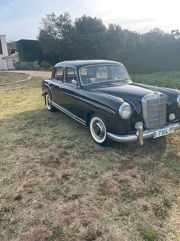 Gebraucht Mercedes 220 99 PS (72 kW) 1957 Schwarz Limousine