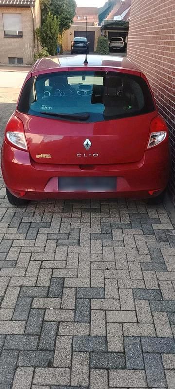 Gebraucht Renault R3 75 PS (55 kW) 2009 Rot Kleinwagen