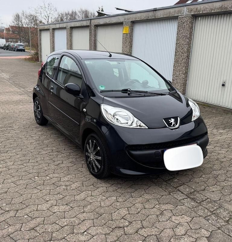 Schwarz Gebraucht 2008 Peugeot 107 Kleinwagen | 2.300 € (Fairer Preis) - Bild 1/4