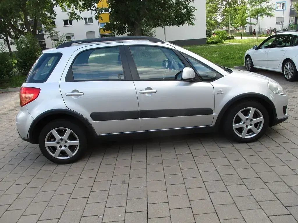 Gebraucht Suzuki SX4 Comfort 120 PS (88 kW) 2007 Silber Limousine