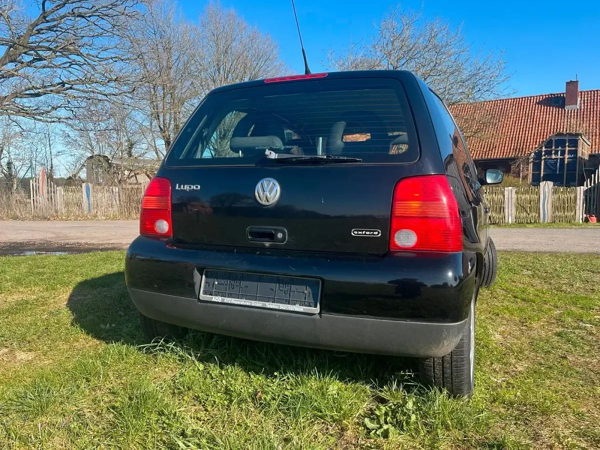 Gebraucht VW Lupo 50 PS (36 kW) 2002 Schwarz Kleinwagen