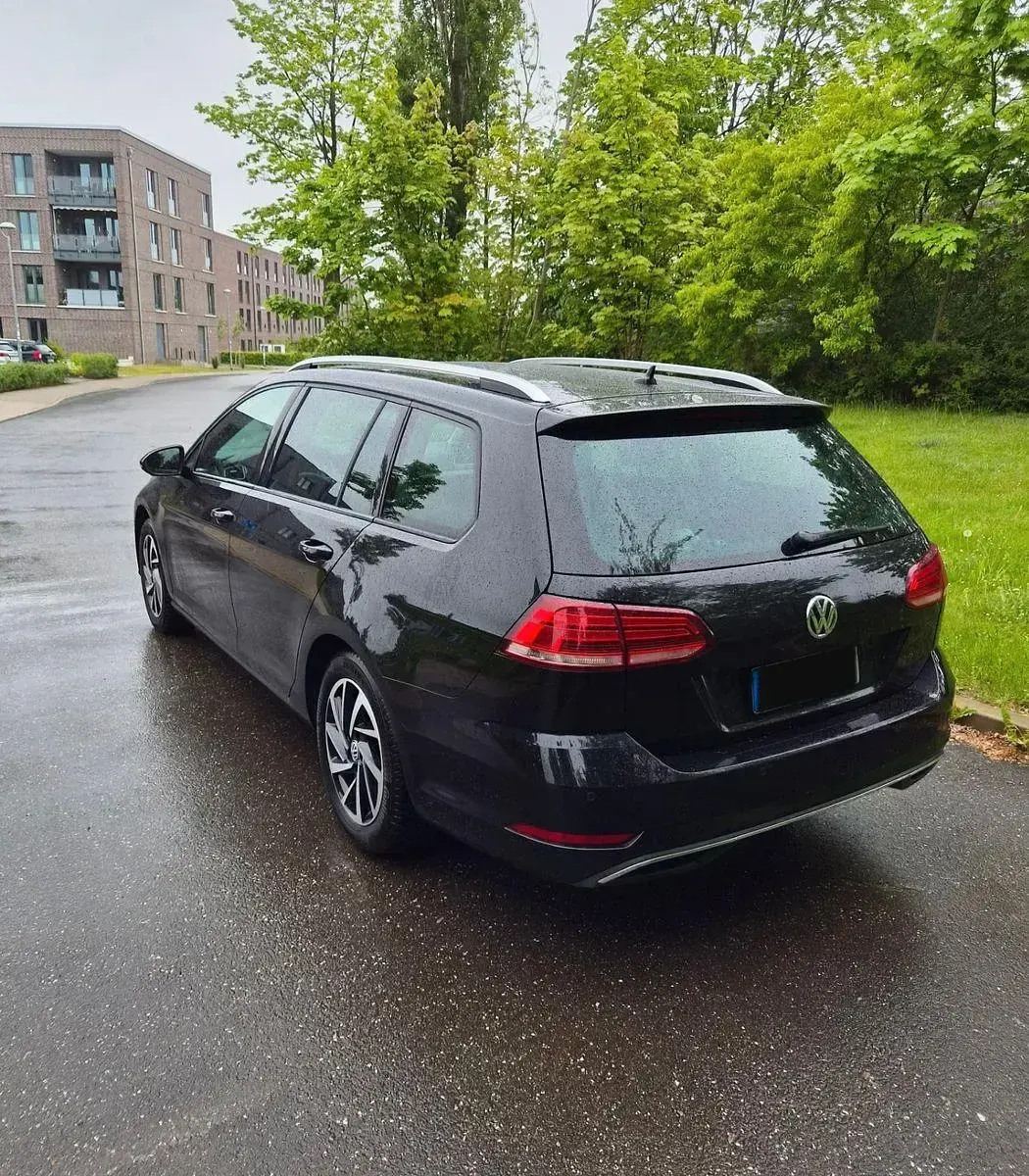 Gebraucht VW Golf VII Join 125 PS (91 kW) 2018 Schwarz Kombi
