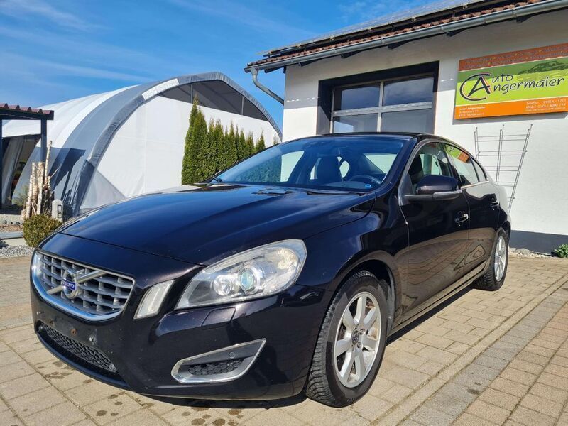 Schwarz Gebraucht 2011 Volvo S60 Summum Limousine | 5.600 € (Etwas zu teuer) - Bild 1/4
