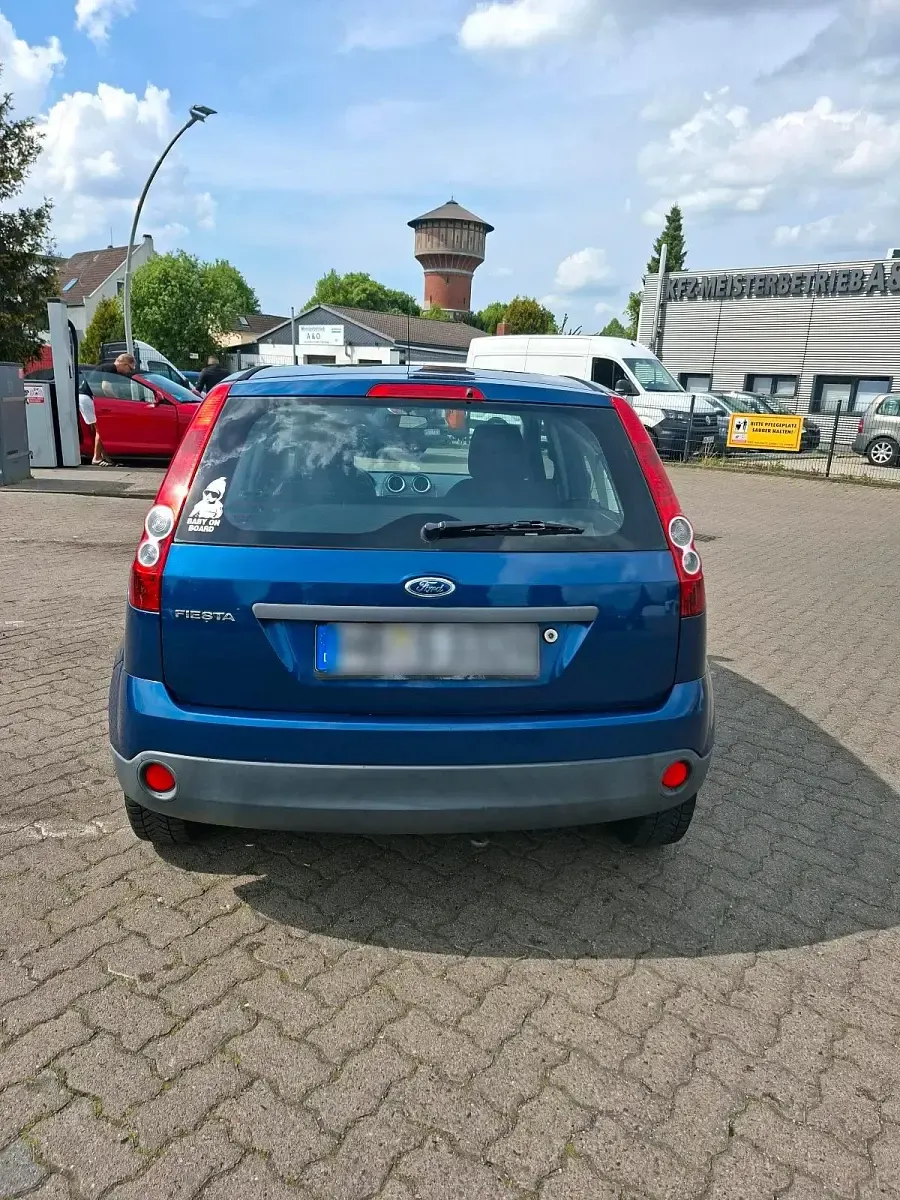 Gebraucht Ford Fiesta 69 PS (50 kW) 2007 Blau Kleinwagen