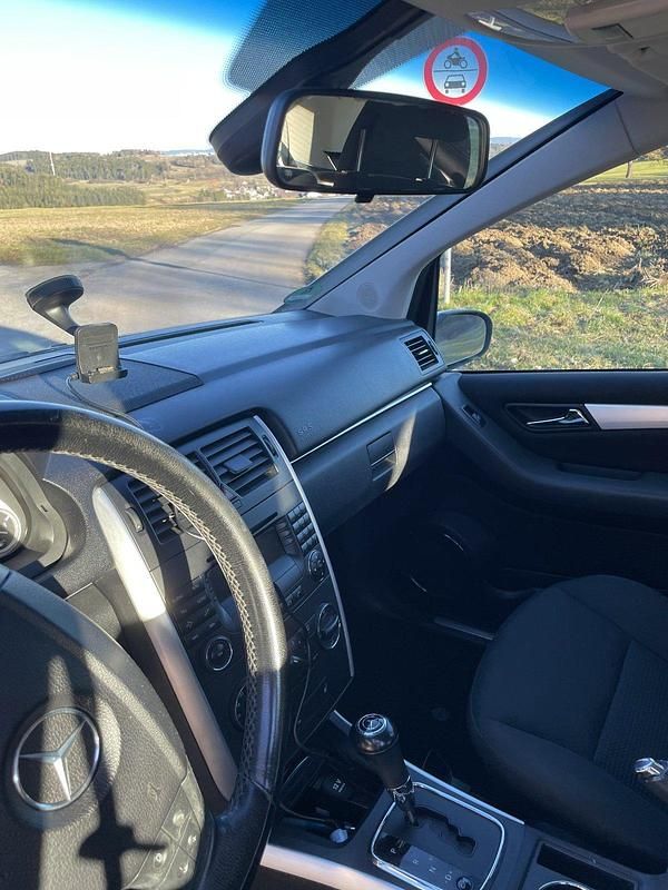 Gebraucht Mercedes B200 140 PS (102 kW) 2005 Van / Kleinbus